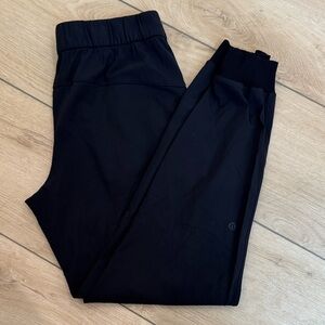 Lululemon Joggers with elastic waistband - Black